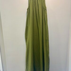***dontated*** Universal Thread Green Sleeveless Halter Maxi Dress